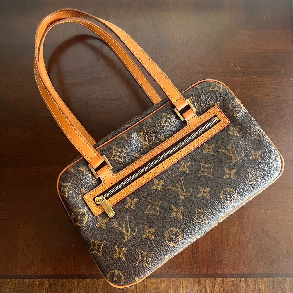 Louis Vuitton Cite MM Monogram